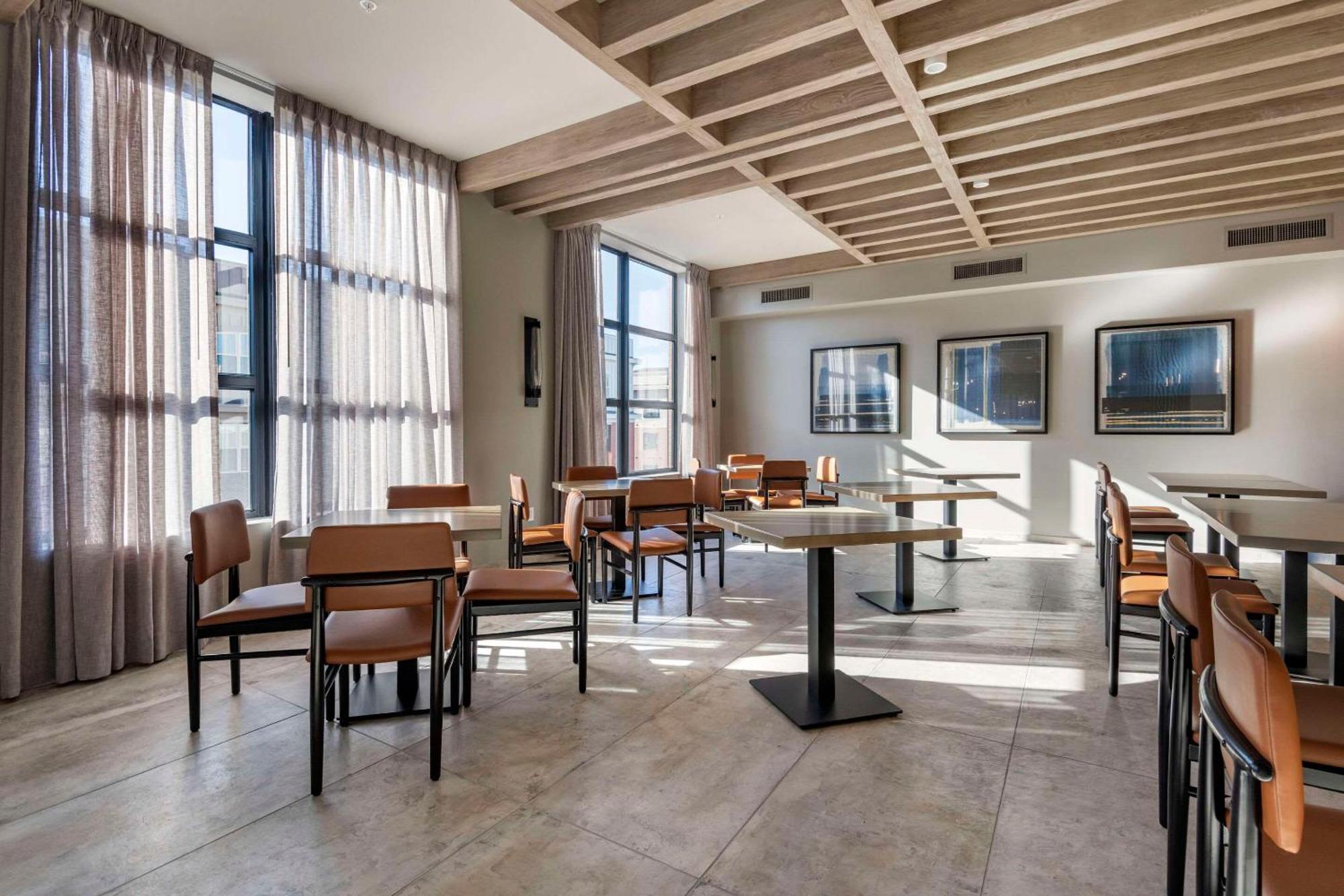Cambria Hotel Portland Downtown Old Port Exteriör bild