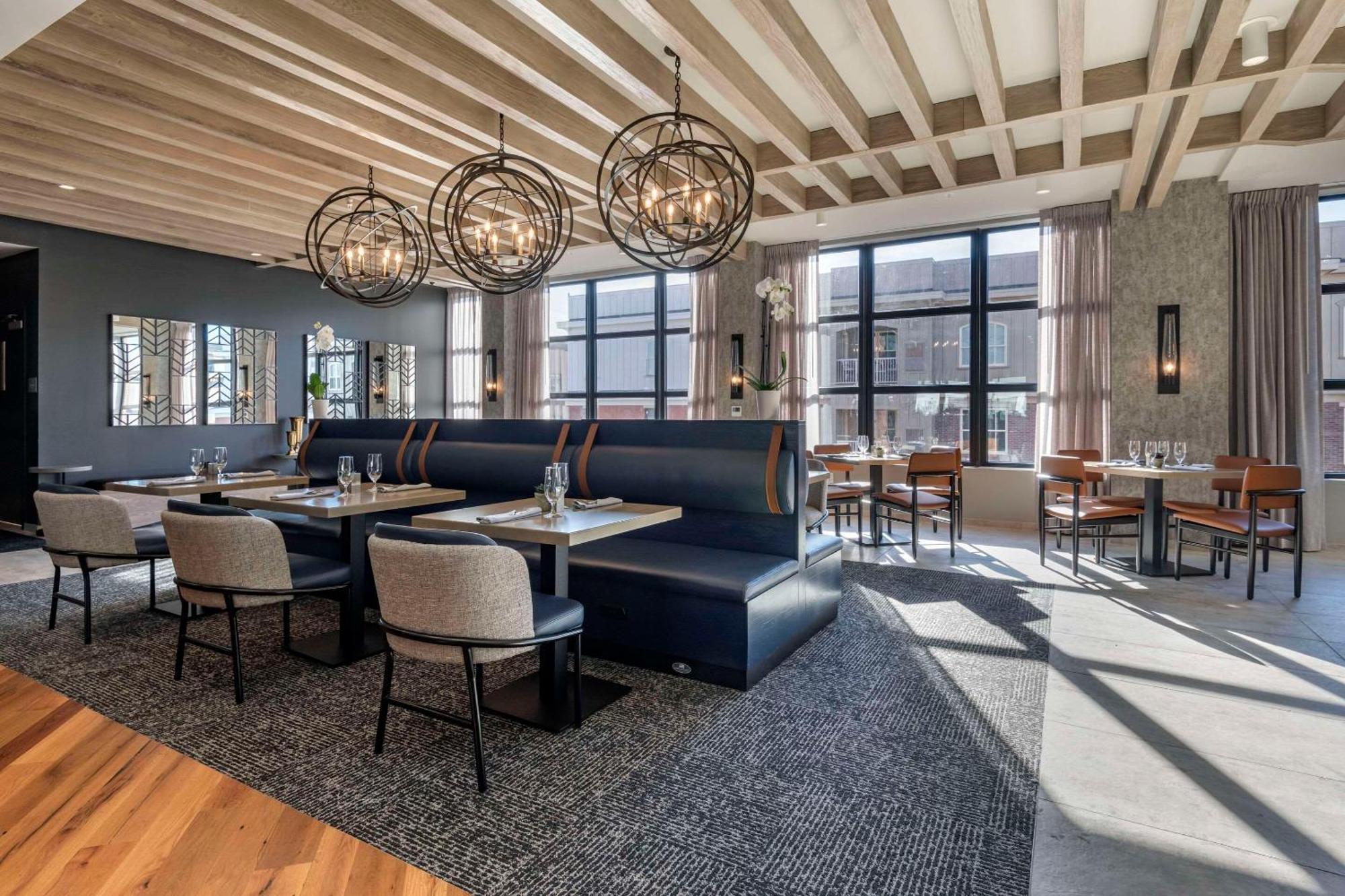 Cambria Hotel Portland Downtown Old Port Exteriör bild