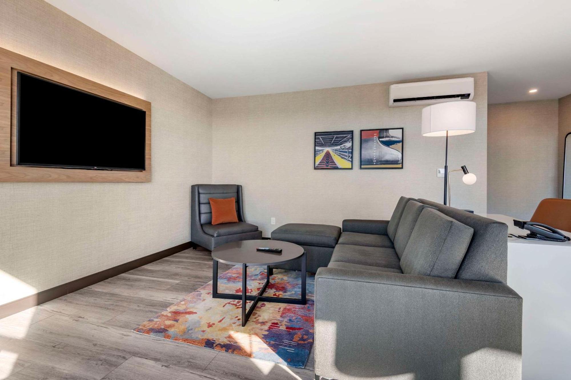 Cambria Hotel Portland Downtown Old Port Exteriör bild