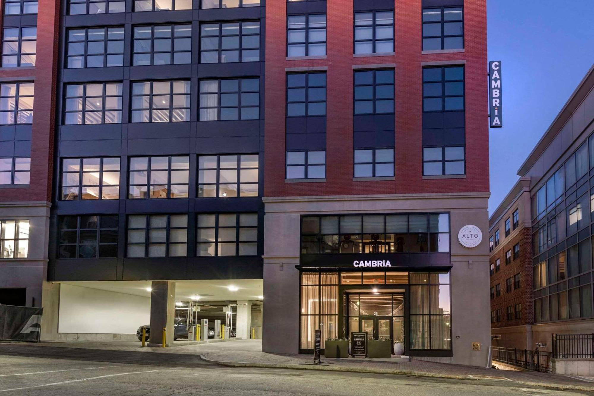Cambria Hotel Portland Downtown Old Port Exteriör bild