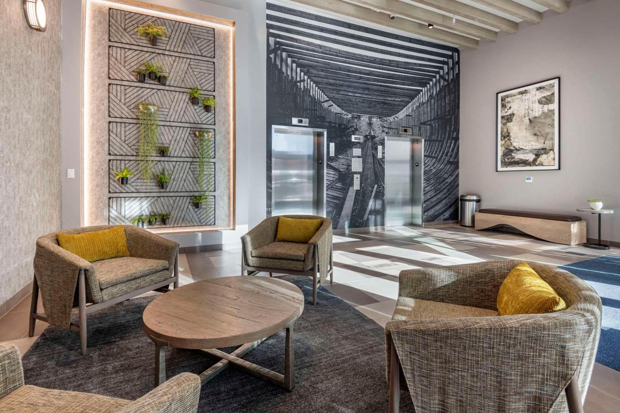 Cambria Hotel Portland Downtown Old Port Exteriör bild